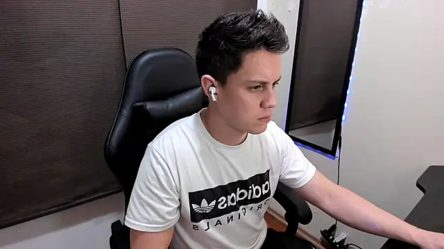 KendricTorres 라이브 XXX 채팅
