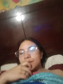 צ'אט XXX בשידור חי של mybonnie24
