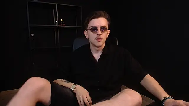 Онлайн чат XXX FelixStarkk