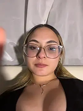 Chat +18 de Lila2005 ao vivo