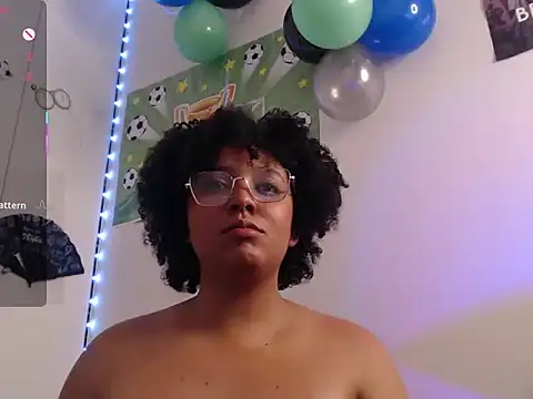Онлайн чат XXX michell_bling1