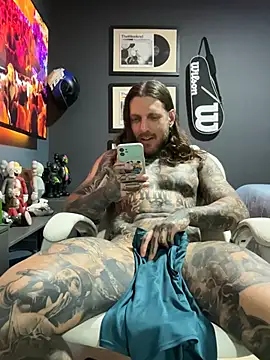 XXX chat uživo modela ThomasHells
