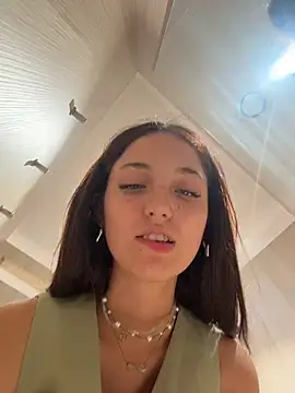 DollyTall XXX чат на живо