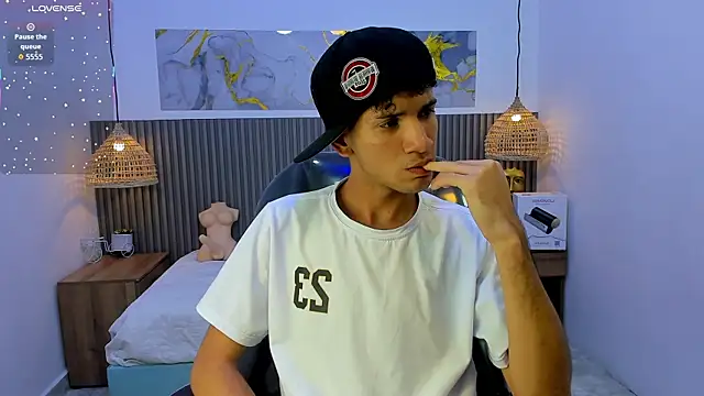 JDWhite18 live XXX chat