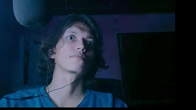 XXX chat uživo modela cherryuwu
