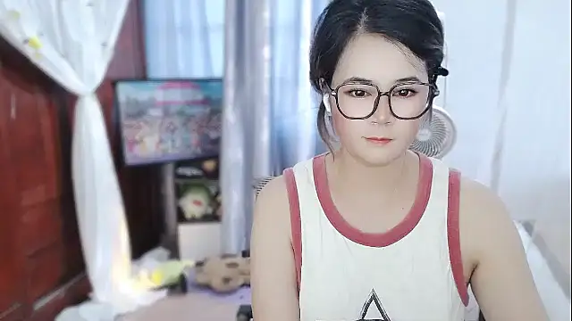 Fan_ting Adlı Modelin Canlı XXX Sohbeti
