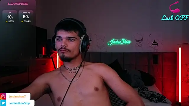 JordanShow élő XXX-chatje