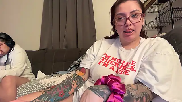 native_naya's Live XXX Chat