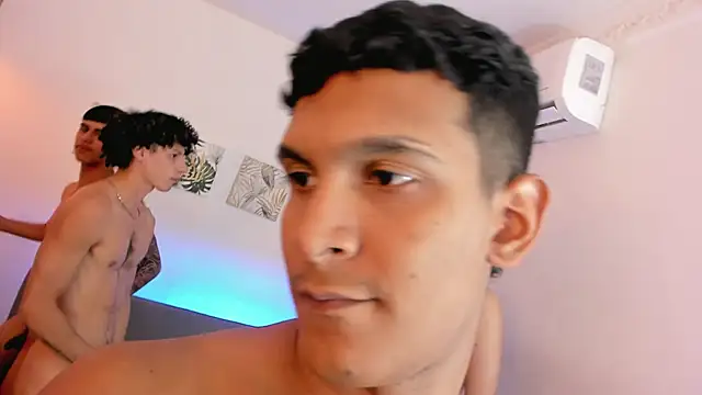 Fun_BoysW: απευθείας συνομιλία ΧΧΧ