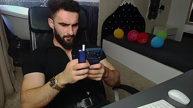 Chat XXX en directo de MicahLane