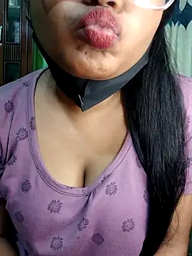 Turshaio Chat XXX live