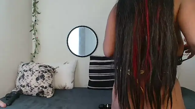 FreakyNubian 现场XXX聊天