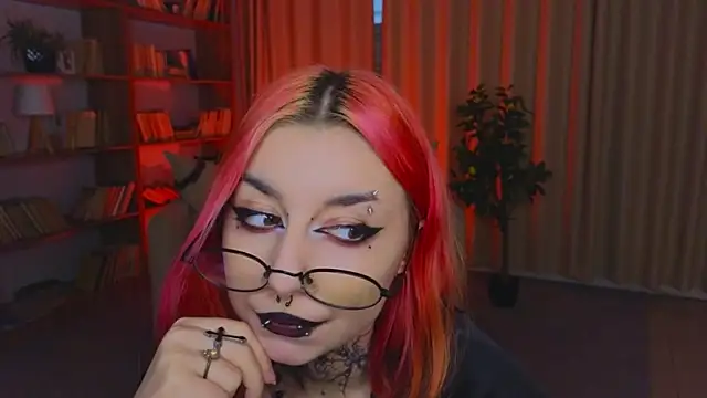 Chat +18 de Mistress__Marcelline ao vivo