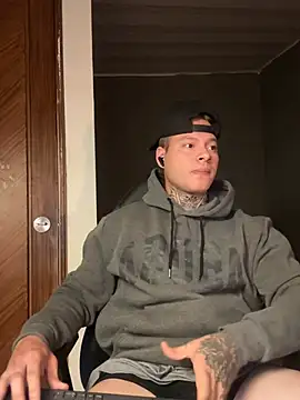 LuciusValmont Live XXX-chat