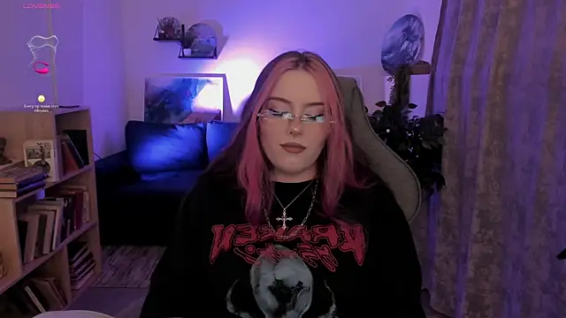 Онлайн чат XXX CoraMiel