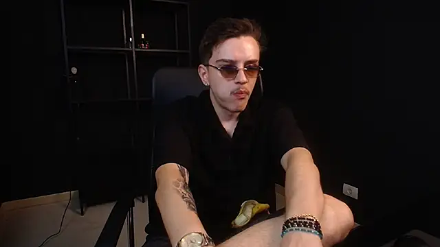 FelixStarkk: απευθείας συνομιλία ΧΧΧ