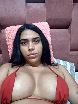 nia_sd's Live XXX Chat