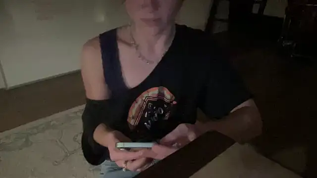 Онлайн чат XXX sweetceeme