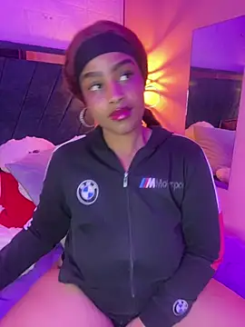 Chat XXX en directo de Ayla_Noir