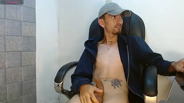 XXX chat uživo modela MykeCastle