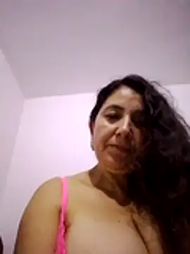 cachonda69- Adlı Modelin Canlı XXX Sohbeti