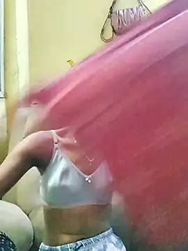 Shreya-telugupilla's Live XXX Chat