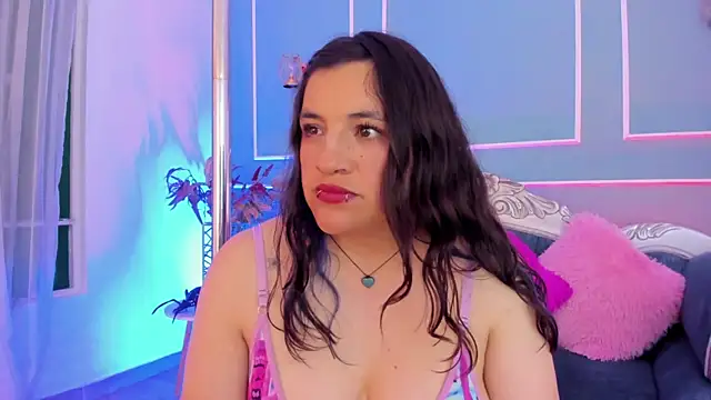 Chat XXX en directo de TaraTaylorr