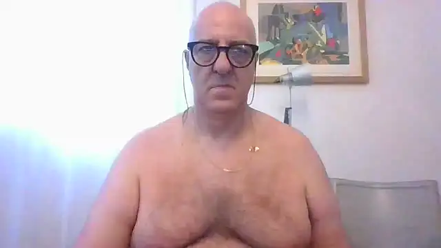 ANONIMO7735 Chat XXX in diretta