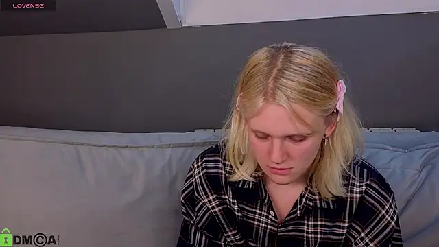 Lilly_Jhonassn Live XXX chat