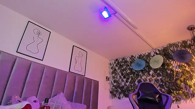 Kitty_Gang লাইভ XXX চ্যাট