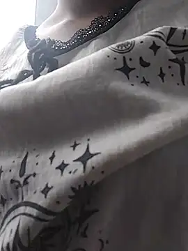 Chat XXX en directo de Laxmi_89