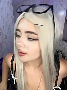 Chat XXX en directo de lya_nekko_