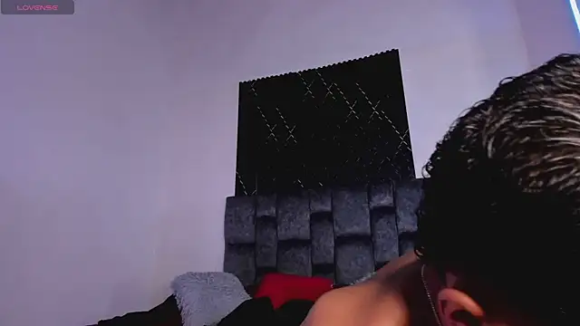 ThiagoSexy005 লাইভ XXX চ্যাট