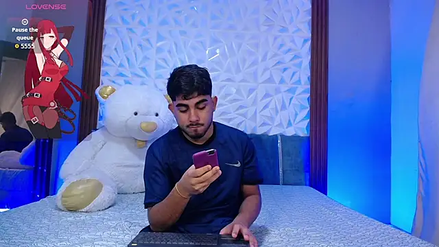 Michael_and_twinkk লাইভ XXX চ্যাট