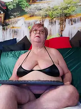 QueenPammy1 élő XXX-chatje