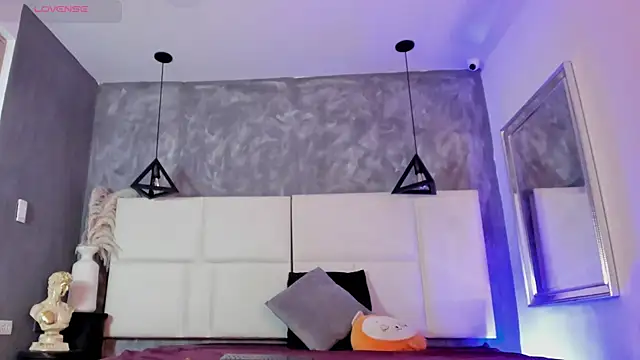 Sofia_Clauss_ লাইভ XXX চ্যাট
