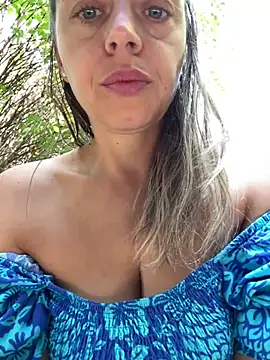 ladywithbigass লাইভ XXX চ্যাট