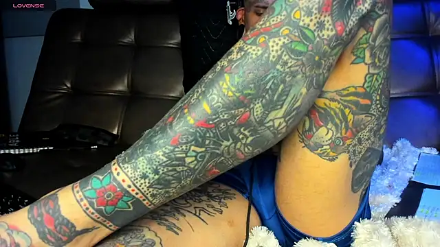 jhonny__ackerman's Live XXX Chat