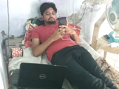 Chat +18 de ROCOGUJUBULL ao vivo