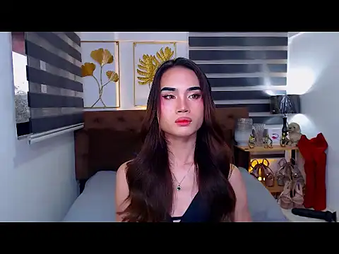 JuicyCockThea Adlı Modelin Canlı XXX Sohbeti