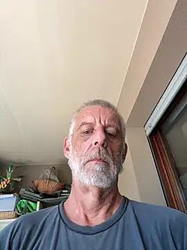 PierPesaroX Chat XXX live