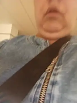 Chat +18 de Julian-A ao vivo