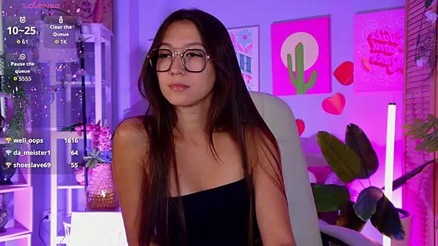 Chat +18 de LanaBaker ao vivo