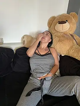 BellaaQuinn's Live XXX Chat