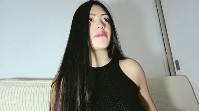 Melanie-Roberts 现场XXX聊天
