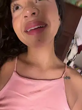 Chat XXX en directo de Evviiee_