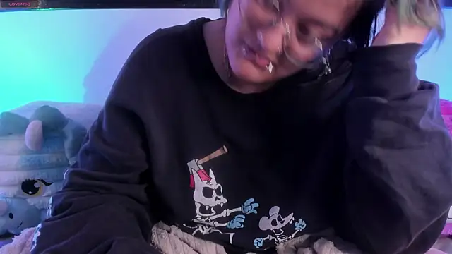 lucky-leah's Live XXX Chat