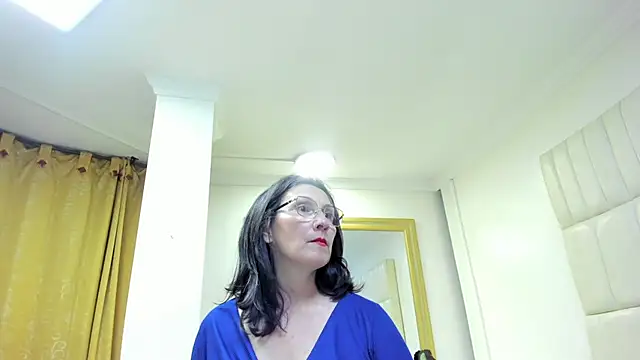 Oriana_Jhonson élő XXX-chatje