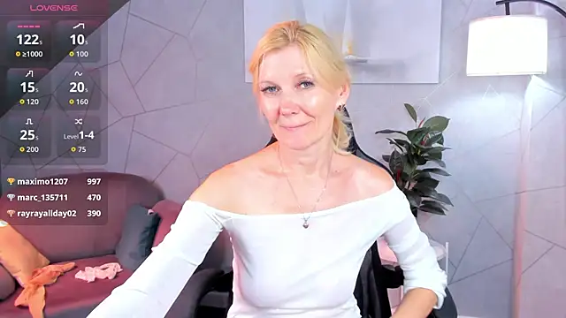 Julie_Lucas লাইভ XXX চ্যাট
