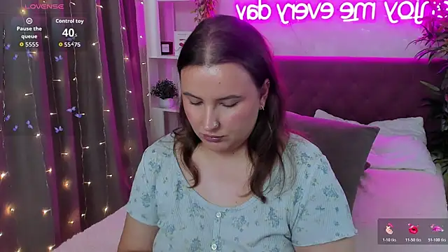 FeralPeach élő XXX-chatje